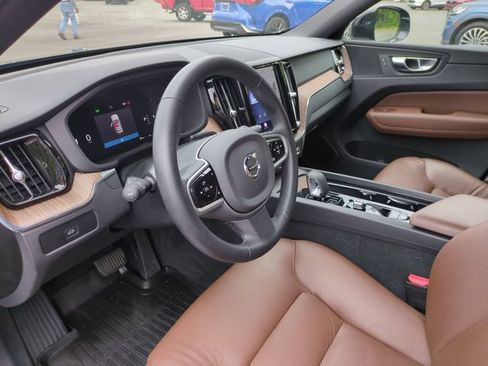 Used 2023 Volvo XC60 B5 Plus w/ Climate Package AWD/4WD image 15