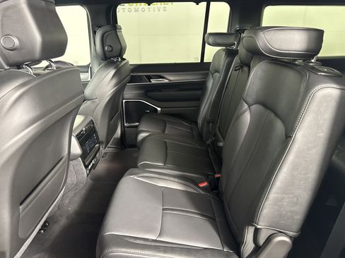 New 2026 Jeep Grand Wagoneer L Limited AWD/4WD image 14