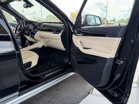 Used 2018 BMW X1 xDrive28i AWD/4WD image 12