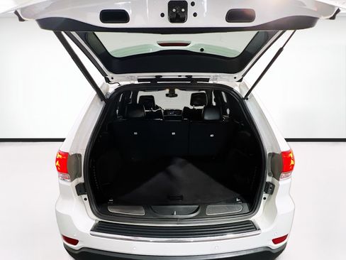 Used 2018 Jeep Grand Cherokee Limited RWD image 18
