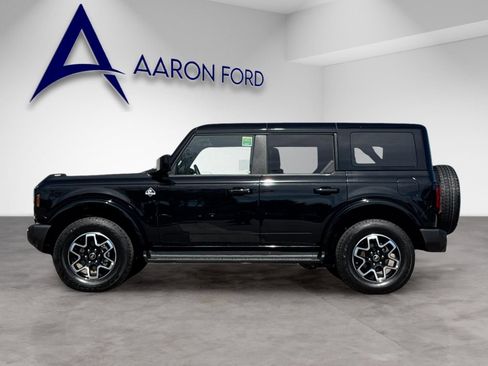 Used 2025 Ford Bronco Outer Banks image 2