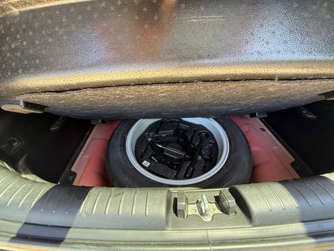 Used 2015 Kia Soul + w/ Audio Package FWD image 17