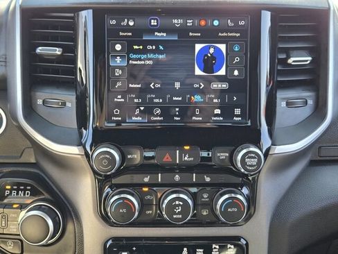 Used 2022 RAM 1500 Big Horn AWD/4WD image 29