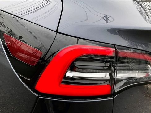 Used 2020 Tesla Model 3 Long Range image 23