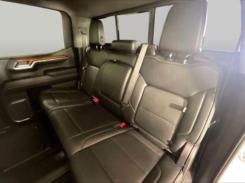 Used 2023 GMC Sierra 1500 Denali w/ Technology Package AWD/4WD image 19