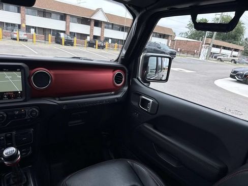 Used 2019 Jeep Wrangler Unlimited Rubicon AWD/4WD image 31