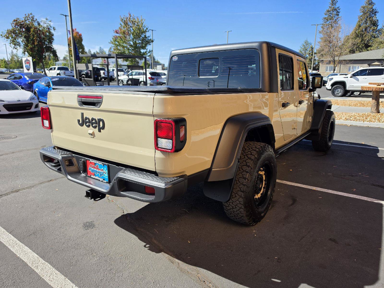 Used 2020 Jeep Gladiator Sport AWD/4WD image 6