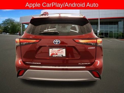 Used 2021 Toyota Highlander Platinum image 4