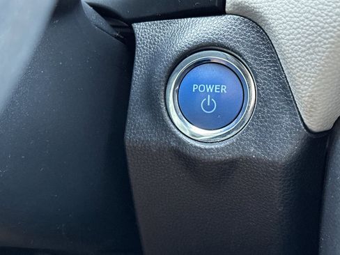 Certified 2021 Toyota RAV4 XLE w/ Convenience Package image 22