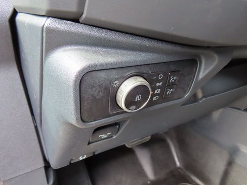 Used 2025 Ford Bronco Badlands image 14