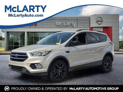 Used 2017 Ford Escape SE w/ SE Sport Appearance Package