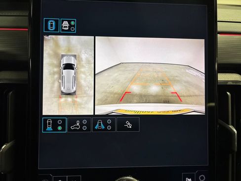 New 2026 GMC Acadia AT4 w/ LPO, Floor Liner Package AWD/4WD image 38