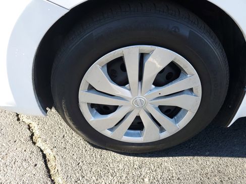 Used 2021 Nissan Versa S image 8