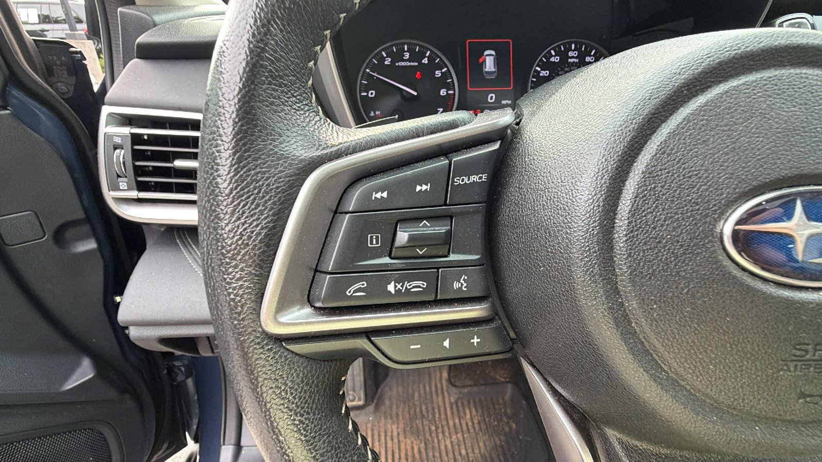 Used 2024 Subaru Outback Limited AWD/4WD image 26