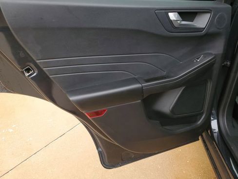 Used 2022 Ford Escape Titanium w/ Titanium Premium Package FWD image 30