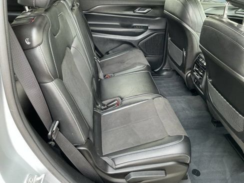 Used 2023 Jeep Grand Cherokee L Laredo AWD/4WD image 21