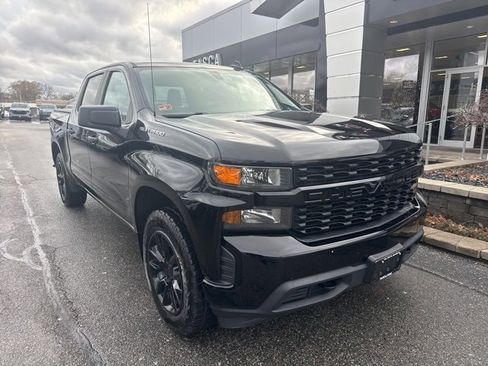 Used 2020 Chevrolet Silverado 1500 Custom w/ Custom Value Package image 1