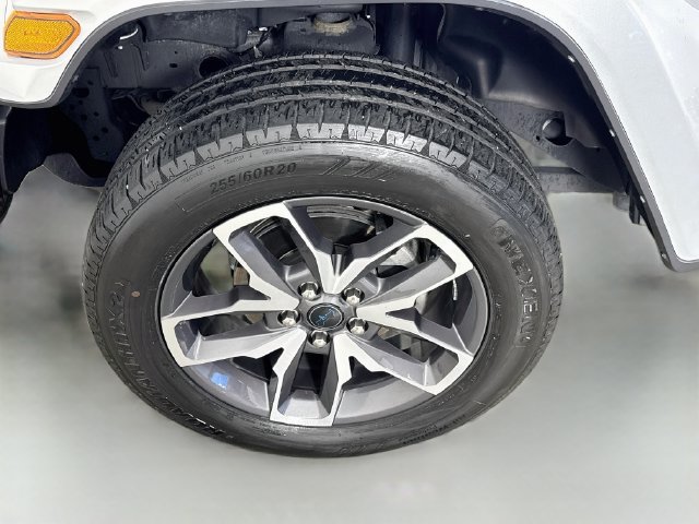Used 2024 Jeep Wrangler Unlimited w/ Convenience Group AWD/4WD image 34