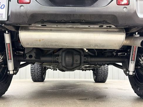 Used 2025 Jeep Wrangler Unlimited Sahara w/ Safety Group image 20