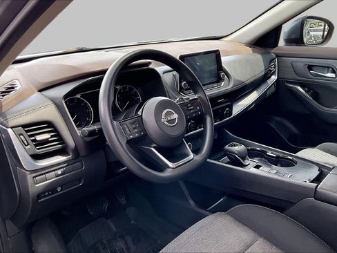 Used 2023 Nissan Rogue SV FWD image 18