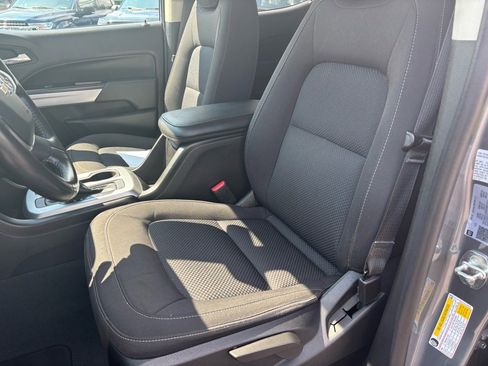 Used 2022 Chevrolet Colorado LT w/ Safety Package image 14