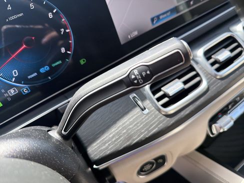 Certified 2023 Mercedes-Benz GLS 450 4MATIC image 27