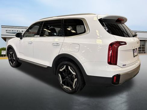 Used 2025 Kia Telluride S image 3