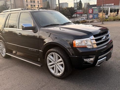 Used 2015 Ford Expedition Platinum image 1