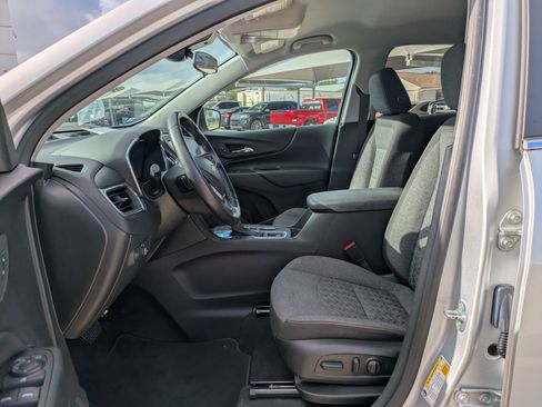 Certified 2022 Chevrolet Equinox LT image 9