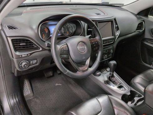 Certified 2019 Jeep Cherokee Trailhawk w/ Cold Weather Group image 10