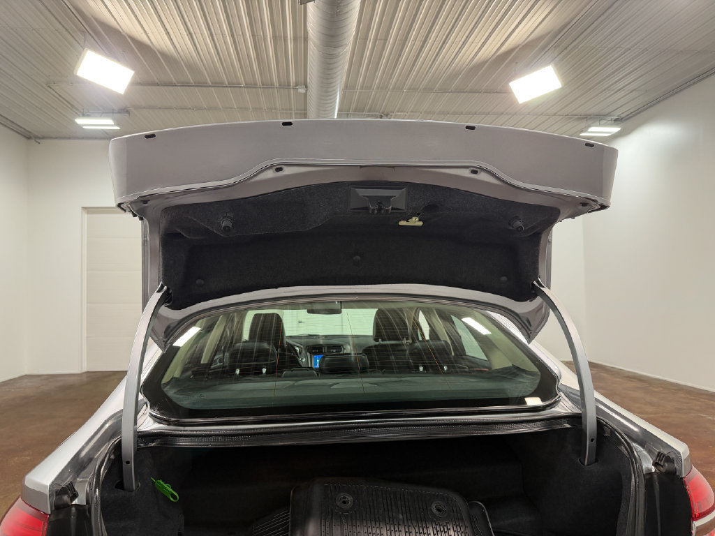 Used 2020 Ford Fusion Energi Titanium FWD image 76