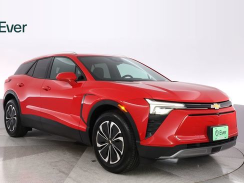 Used 2024 Chevrolet Blazer EV LT AWD/4WD image 12
