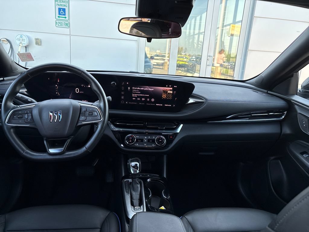 Used 2024 Buick Envista Sport Touring w/ Convenience I Package FWD image 12