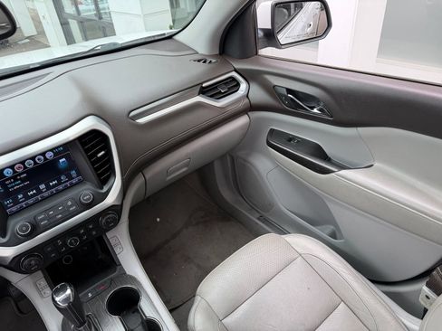 Used 2018 GMC Acadia SLT AWD/4WD image 6