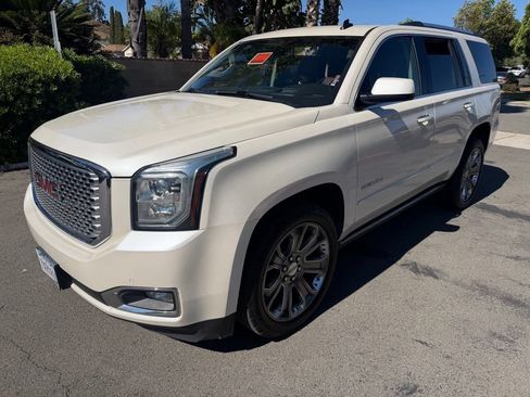 Used 2015 GMC Yukon Denali w/ Touring Package AWD/4WD image 6