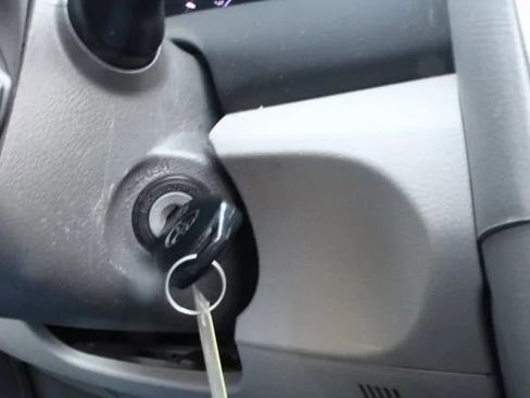 Used 2011 Toyota Camry LE w/ LE Extra-Value Pkg image 31