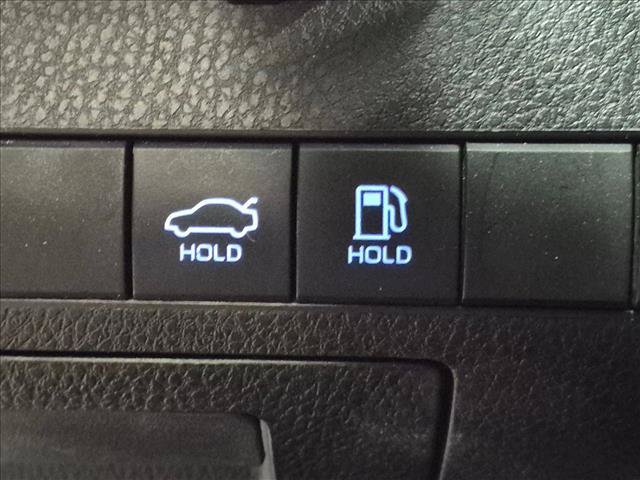 Used 2020 Toyota Camry XLE FWD image 11