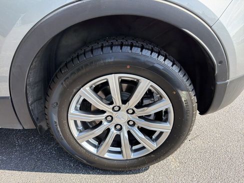 Used 2023 Cadillac XT4 Premium Luxury w/ Enhanced Visibility Package FWD image 20