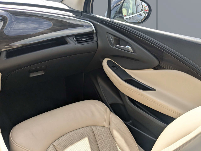 Used 2020 Buick Envision Essence FWD image 17