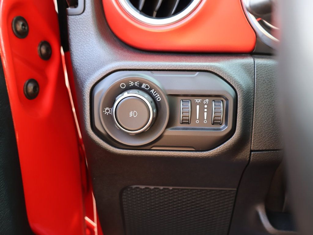 Used 2021 Jeep Wrangler Unlimited Rubicon AWD/4WD image 29