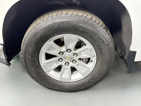 Used 2019 Chevrolet Silverado 1500 LT w/ All-Star Edition image 37