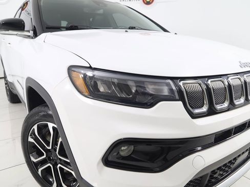 Used 2022 Jeep Compass Limited image 15