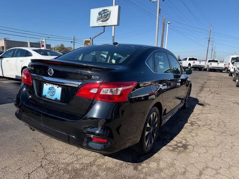 Used 2019 Nissan Sentra SR image 5