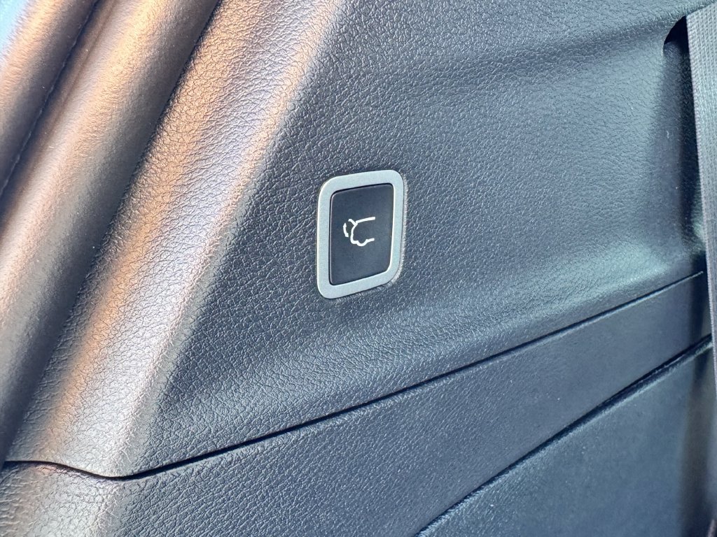 New 2026 Chrysler Pacifica Select FWD image 15