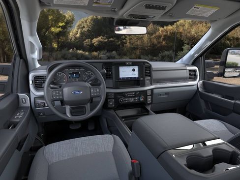 New 2026 Ford F250 XLT w/ FX4 Off-Road Package AWD/4WD image 11