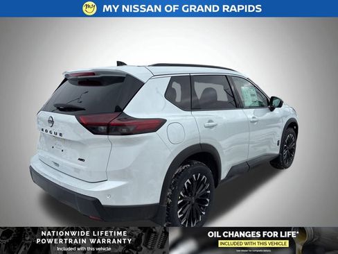 New 2026 Nissan Rogue SV image 5