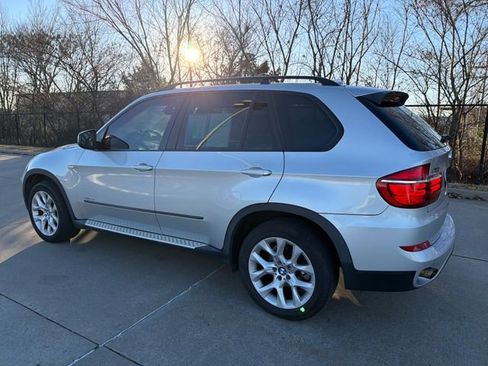 Used 2011 BMW X5 xDrive35i image 3