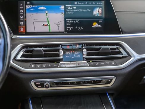 Used 2022 BMW X7 xDrive40i w/ M Sport Package AWD/4WD image 30