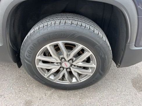 Used 2018 GMC Acadia SLE FWD image 22