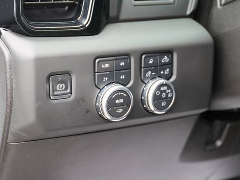 Used 2025 GMC Sierra 2500 AT4 image 11